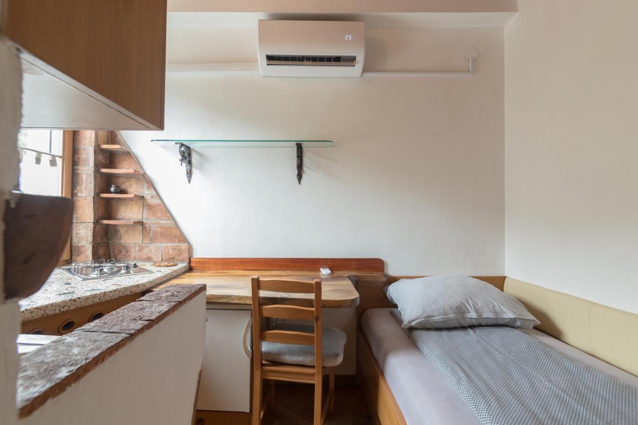 Cozy, Bright And Affordable Single Studio - Free Parking Ljubljana Exteriör bild